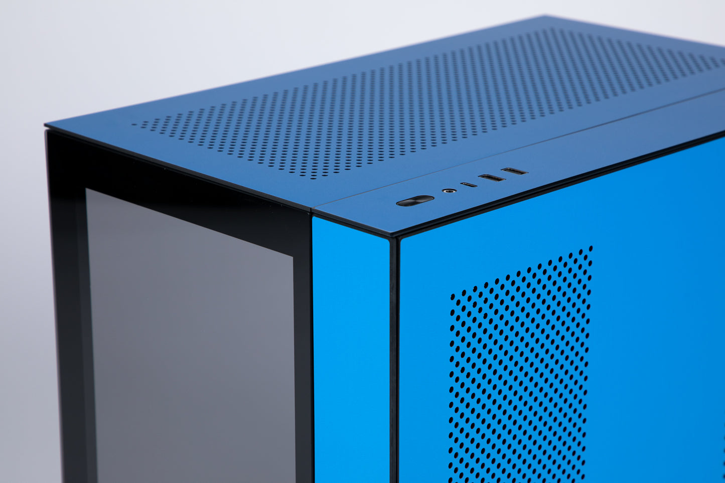 Lian Li O11 Dynamic Skyskin